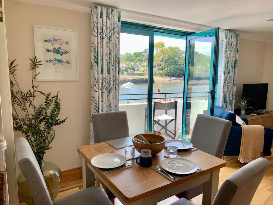 キングスブリッジCrabshell Quay Waterfront Living In Kingsbridgeアパートメント エクステリア 写真