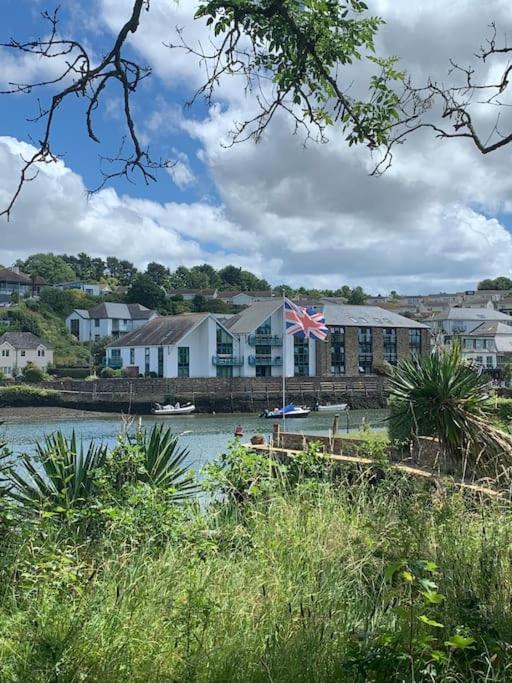 キングスブリッジCrabshell Quay Waterfront Living In Kingsbridgeアパートメント エクステリア 写真